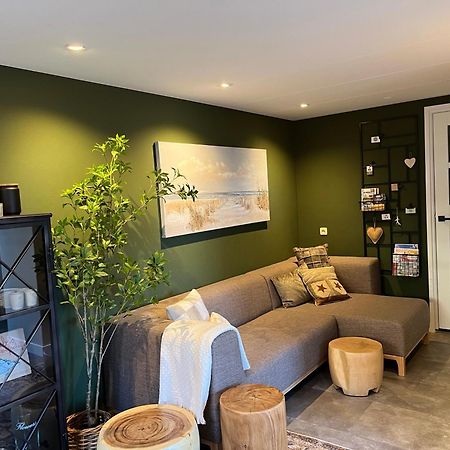 It Buthus Apartment Baaiduinen Екстериор снимка